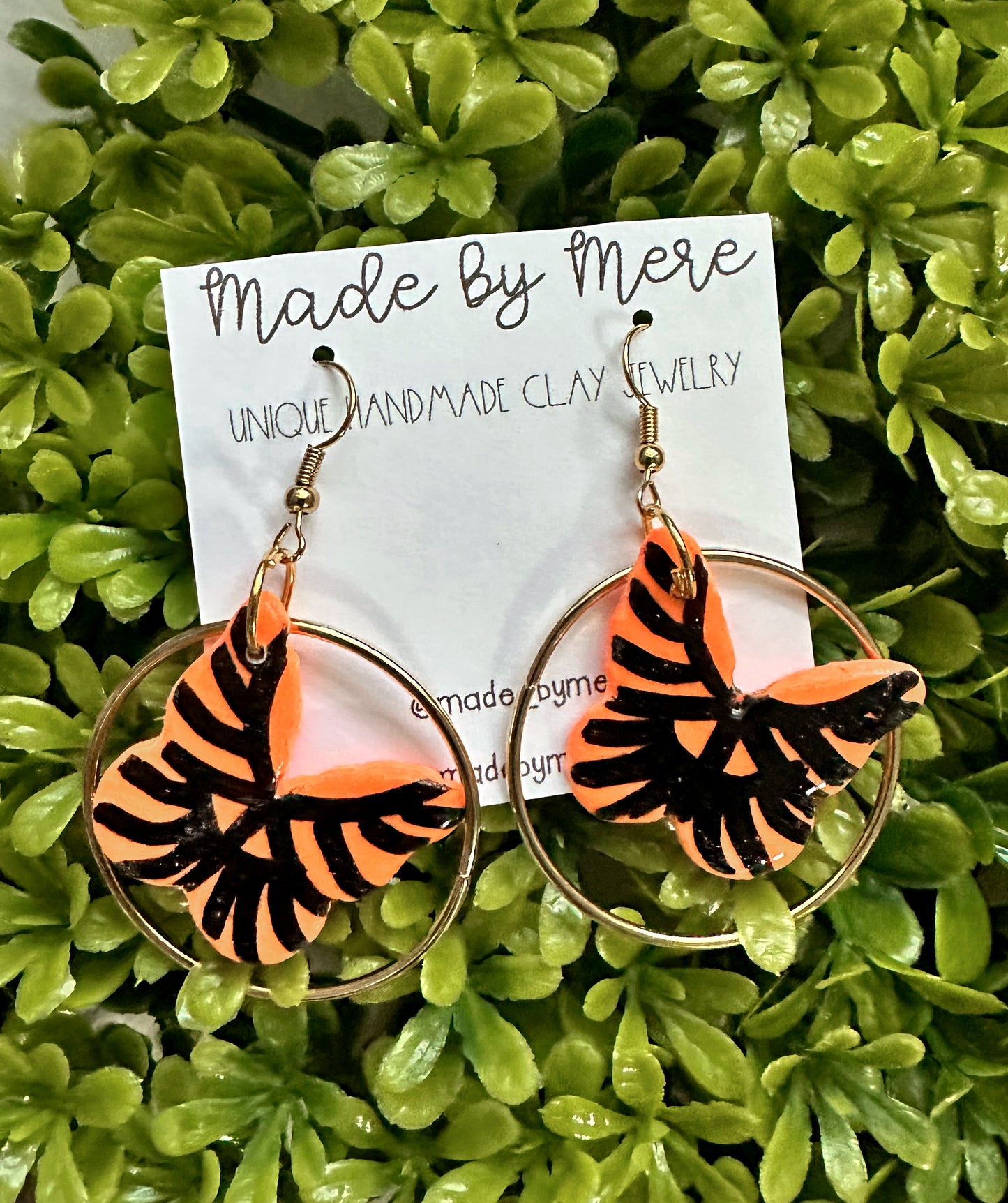 Monarch 🦋 dangles #2