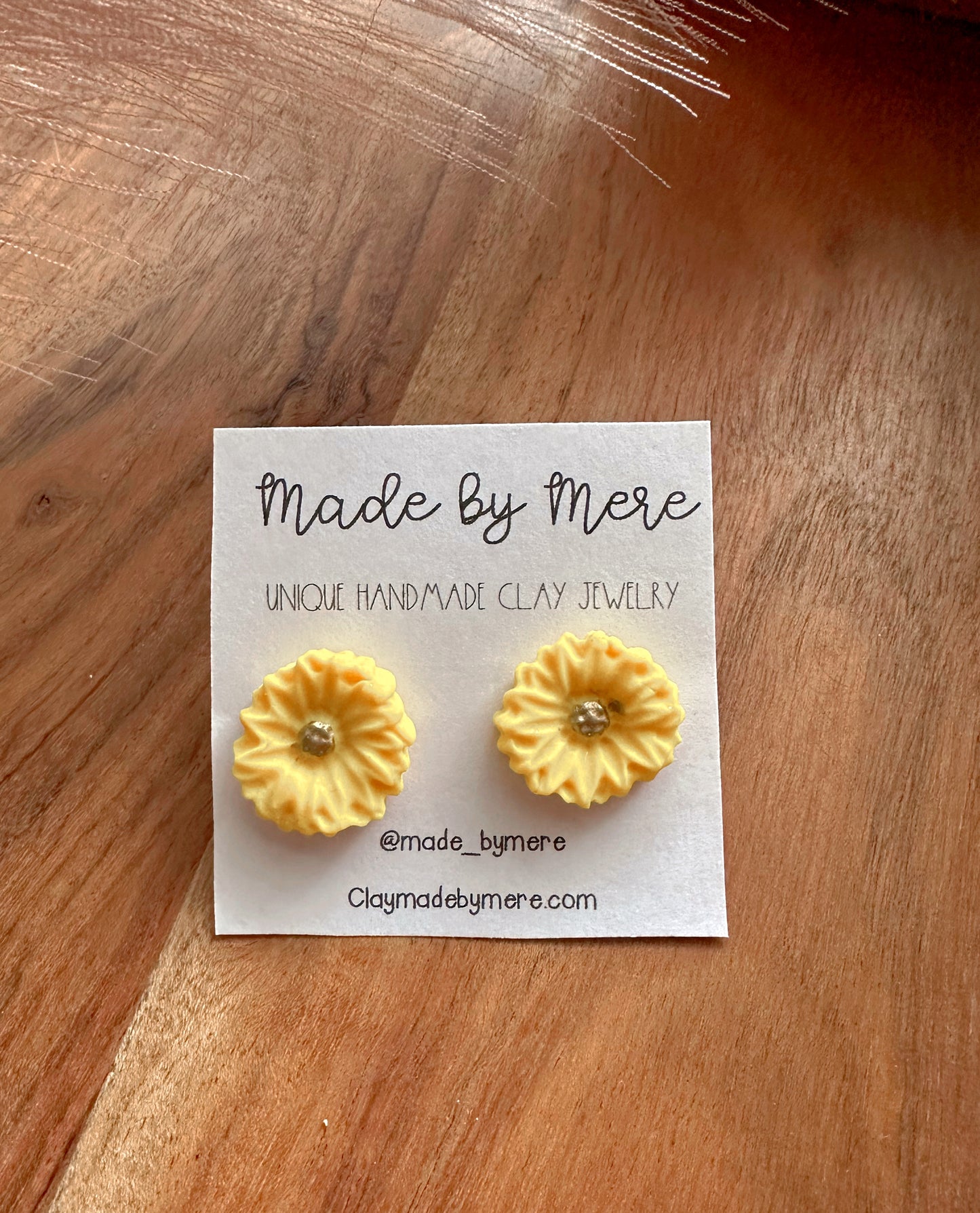Spring flower studs