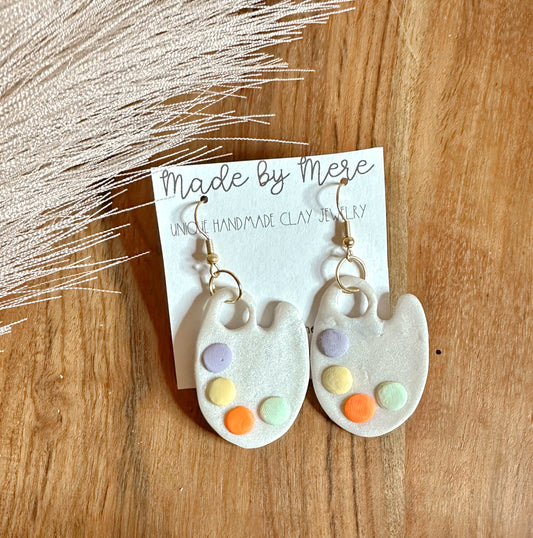 Rainbow art pallet dangles