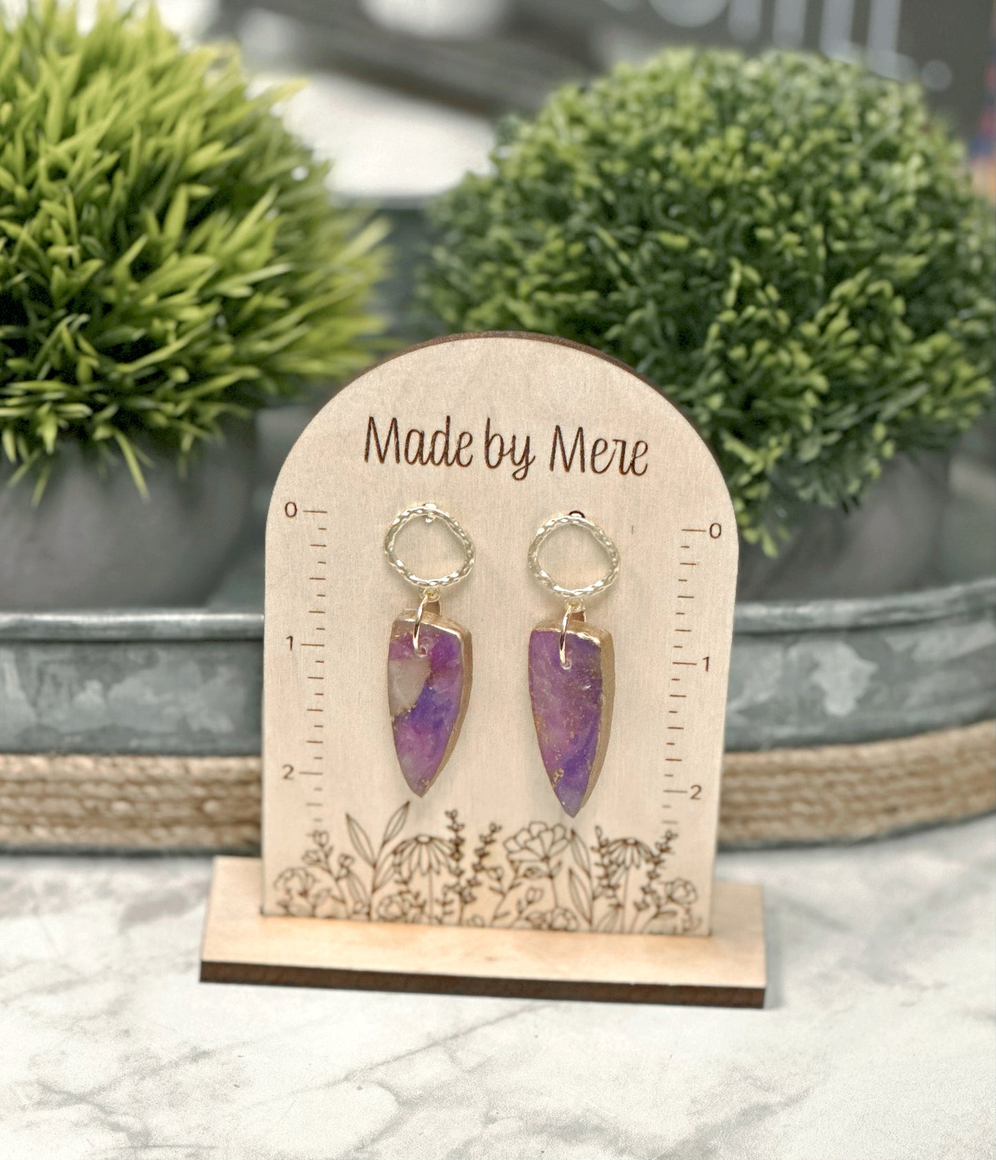 Royalty vibes dangles