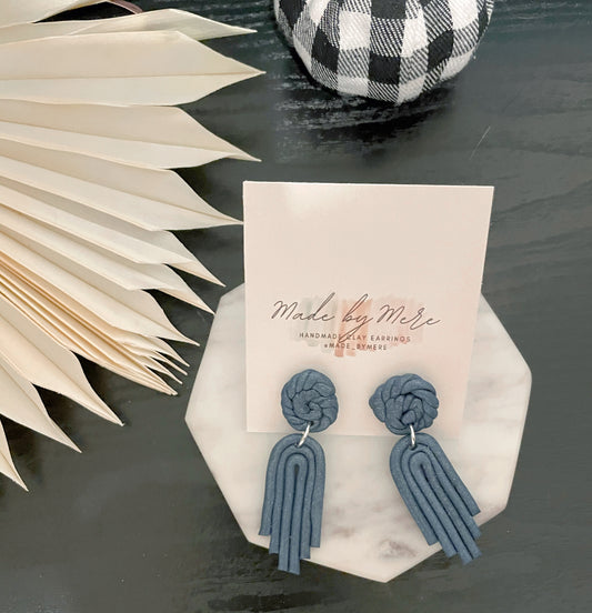 Pearly blue arch dangles