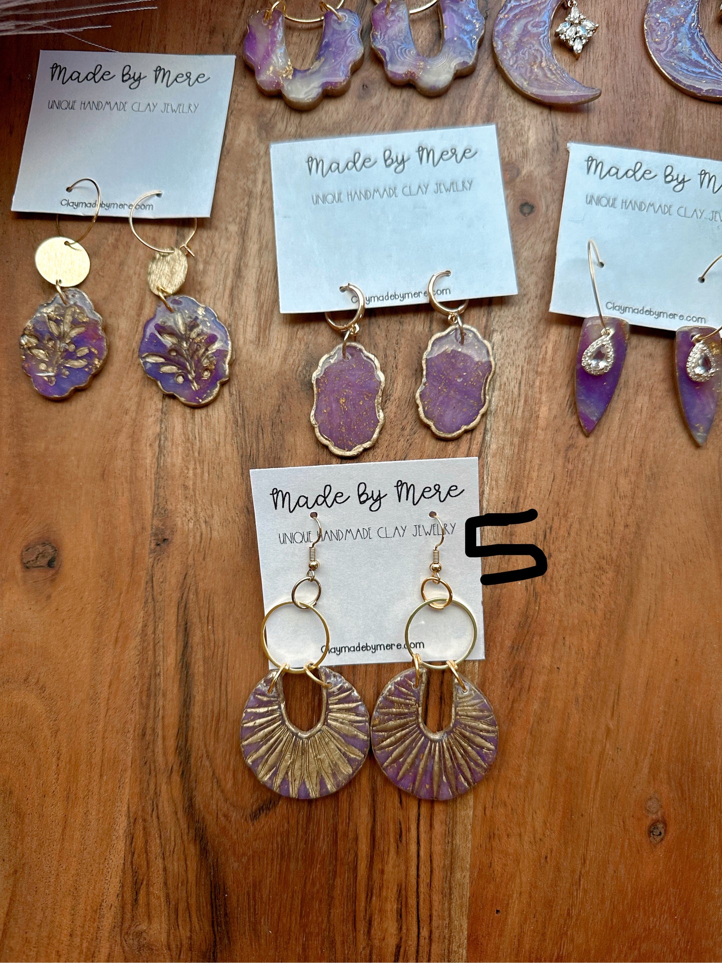 Royalty vibes dangles